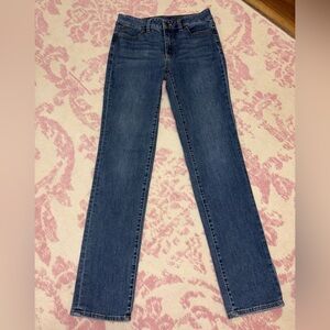 Talbots Heritage Mid-Rise Straight-Leg Jeans in Medium Blue Denim Jeans Women’s
